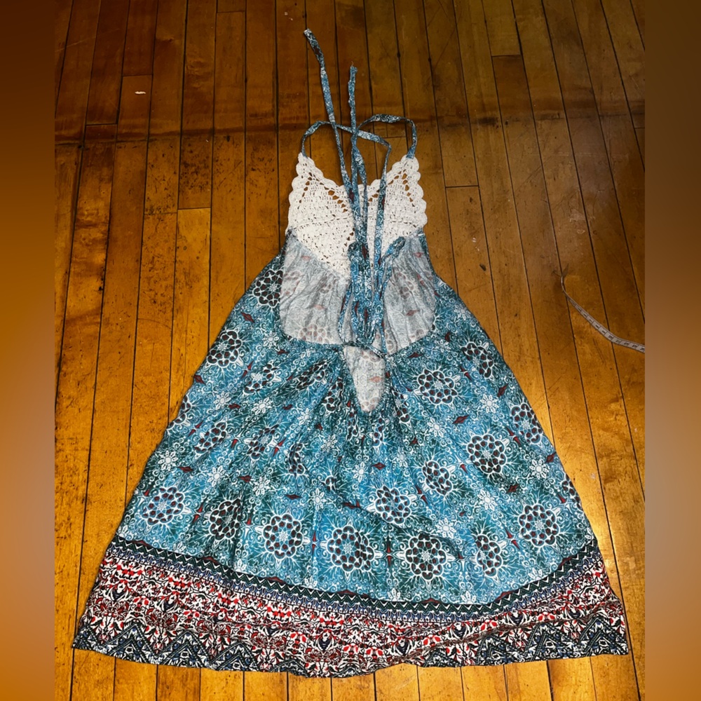 Open Back Halter Top - Picture 4 of 6